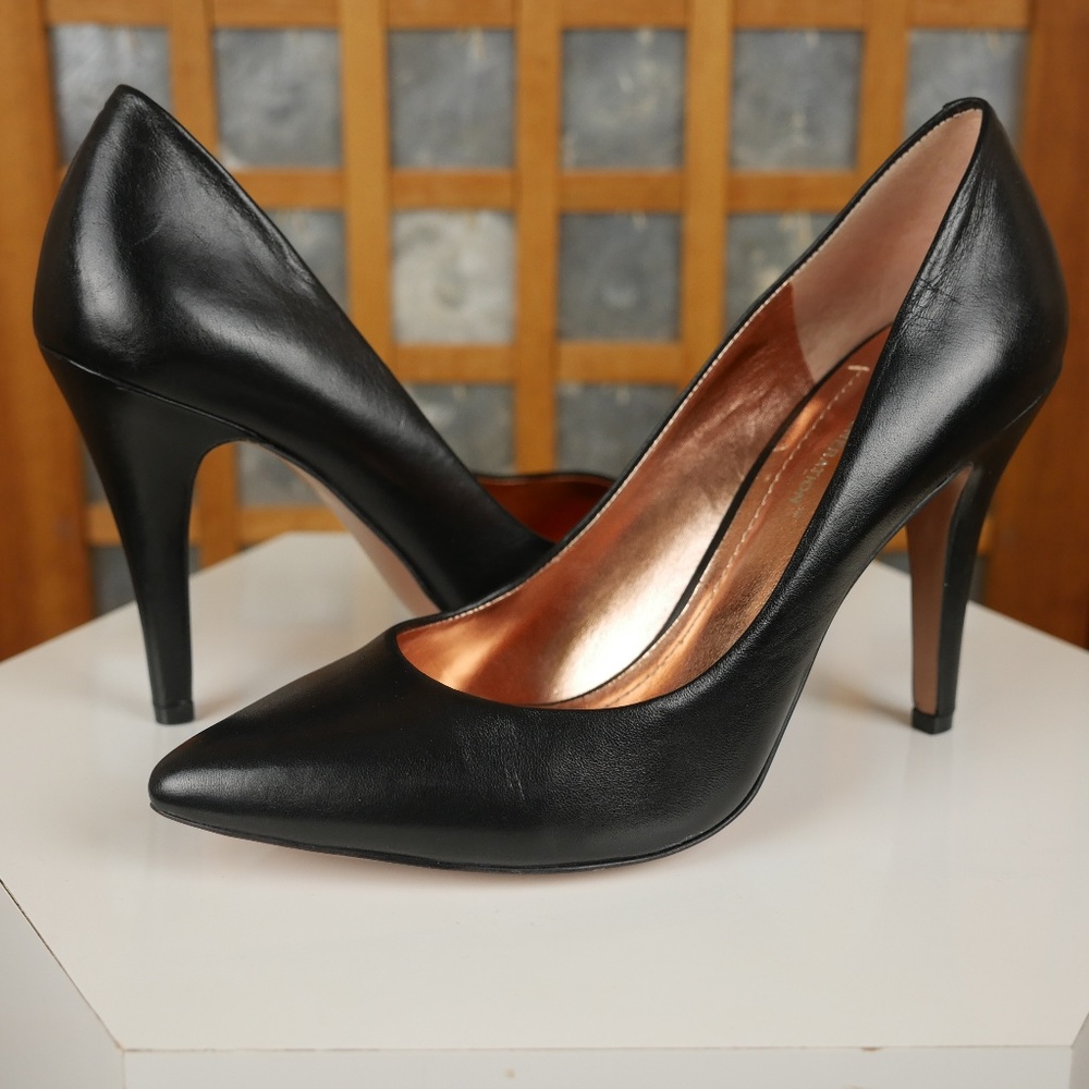 BCBGeneration Black Pointed-Toe Pumps Size 7.5